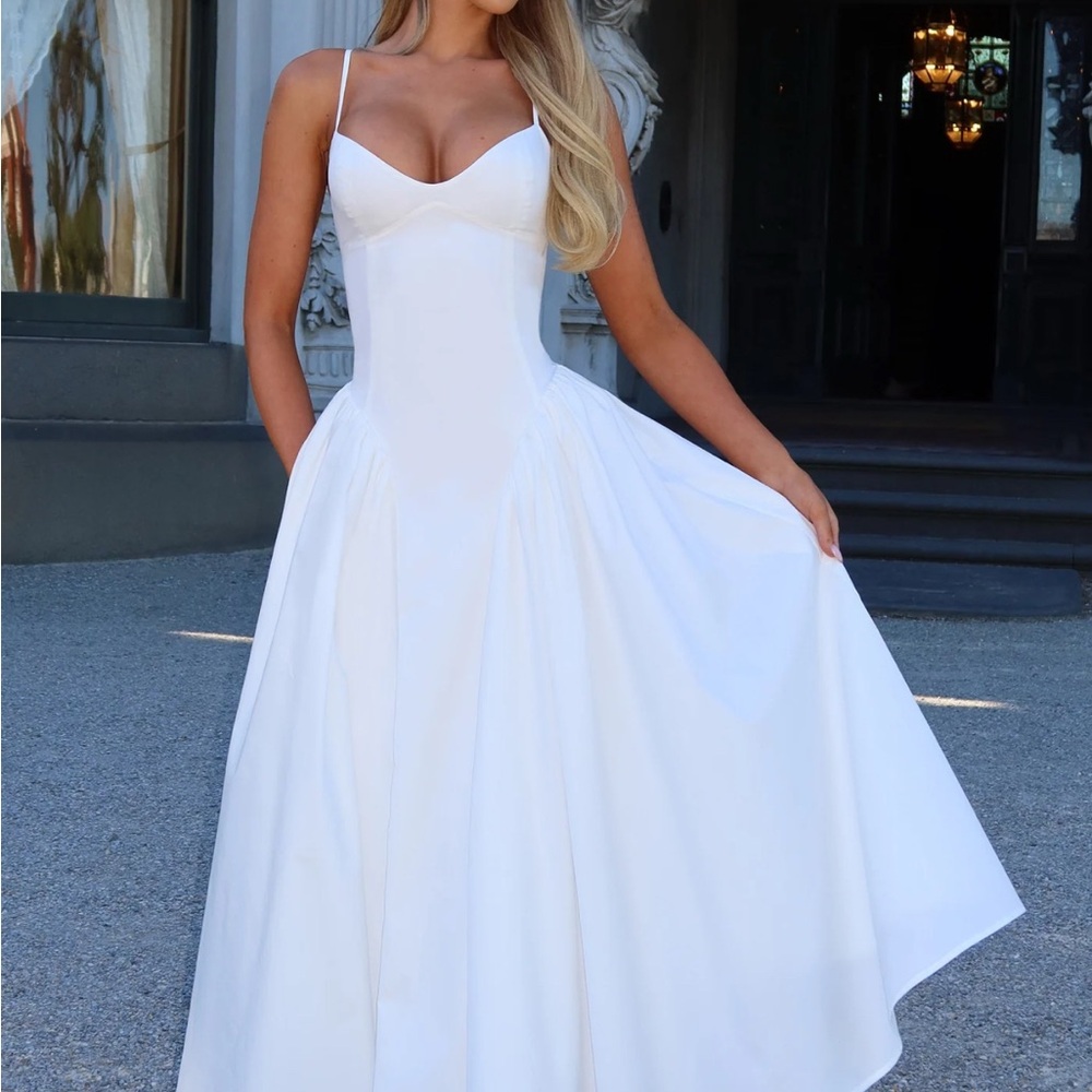 Elegant White Spaghetti Strap Dress